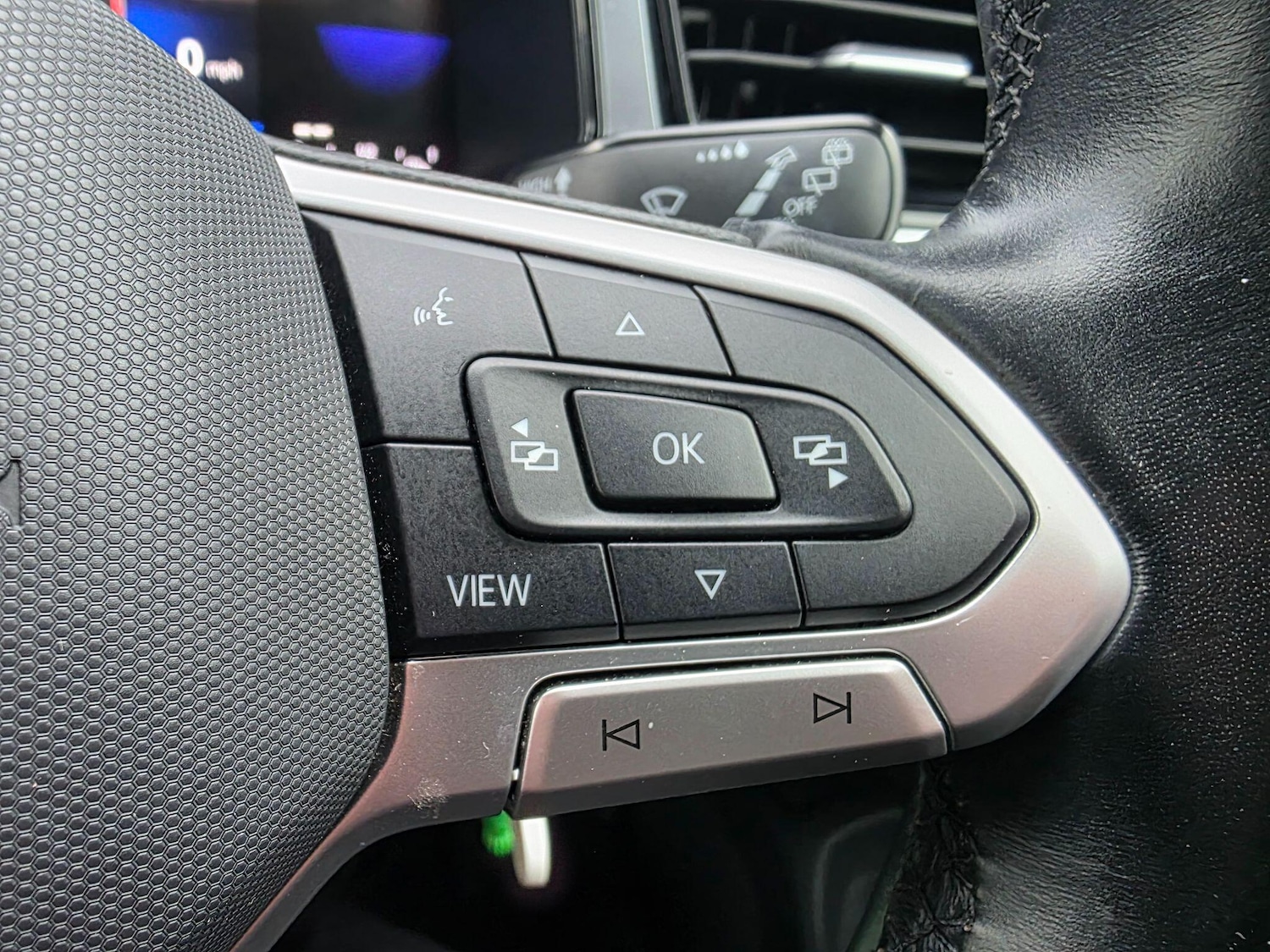 Used Volkswagen T-Roc for sale - 77290776: Photo 16