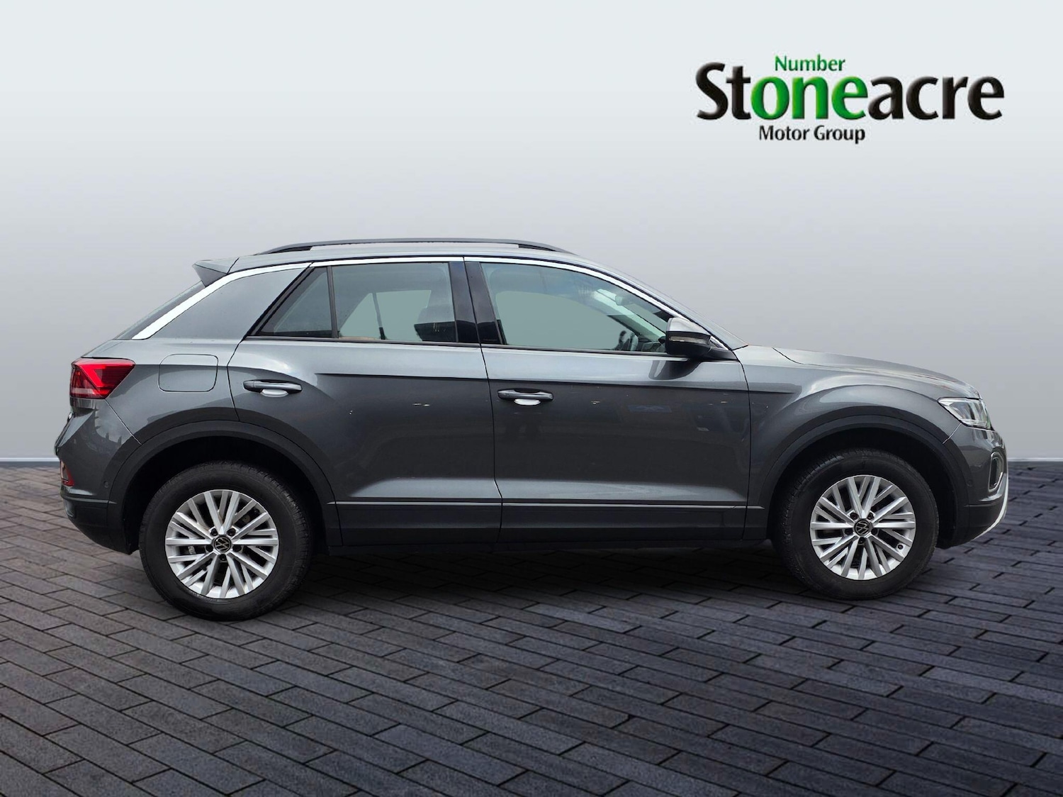 Used Volkswagen T-Roc for sale - 77290776: Photo 2