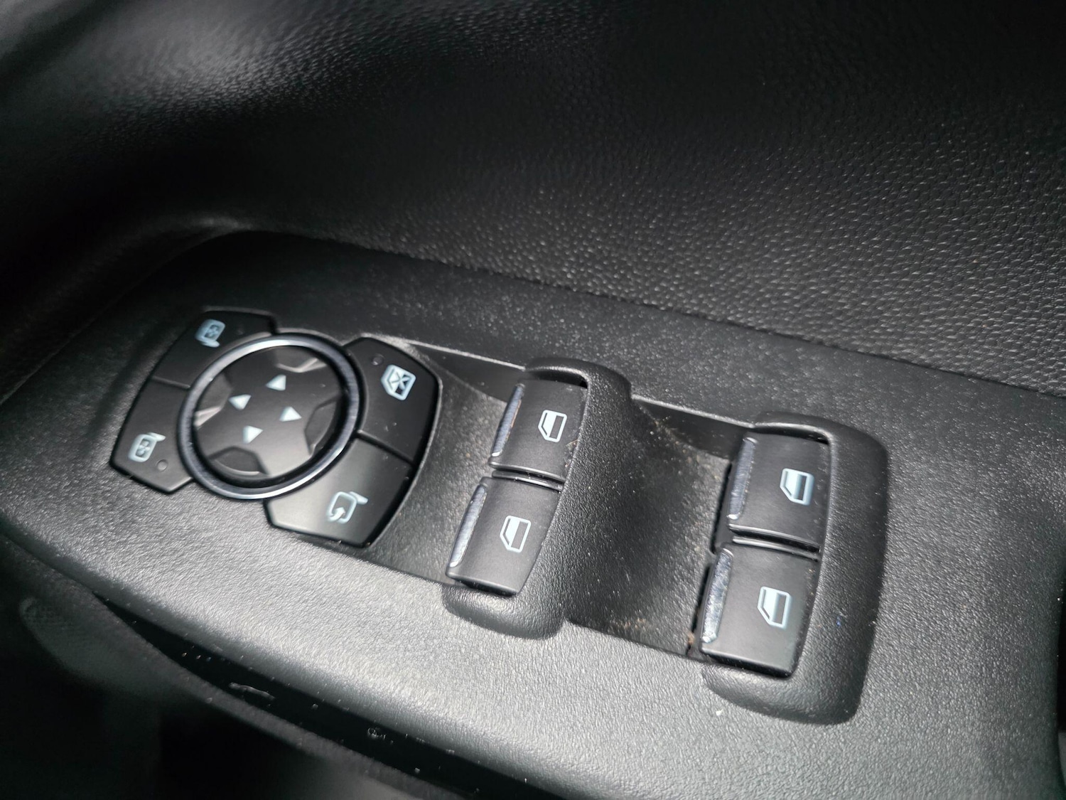 Used Ford Ecosport 2023 for sale - 77625180: Photo 29