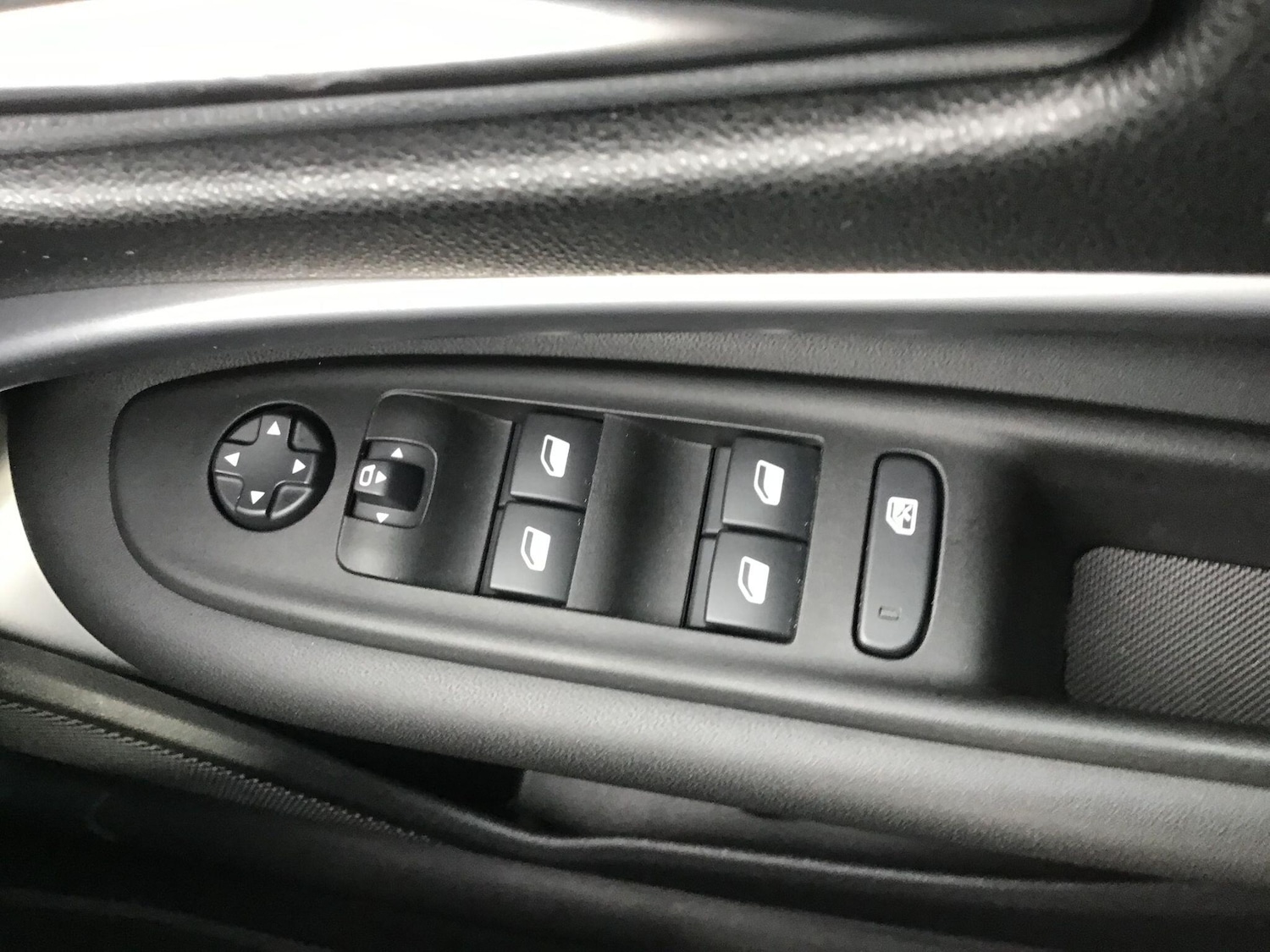 Used Jeep Avenger 2024 for sale - 75740839: Photo 30