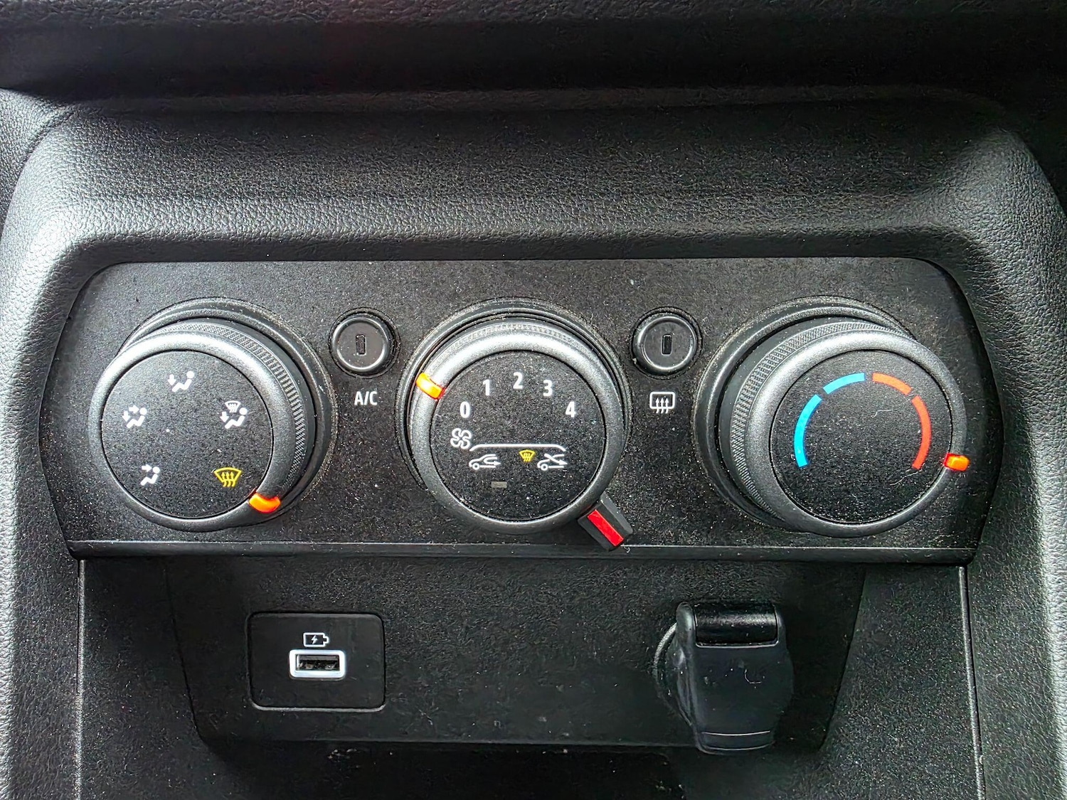 Used Dacia Sandero 2022 for sale - 77454919: Photo 25