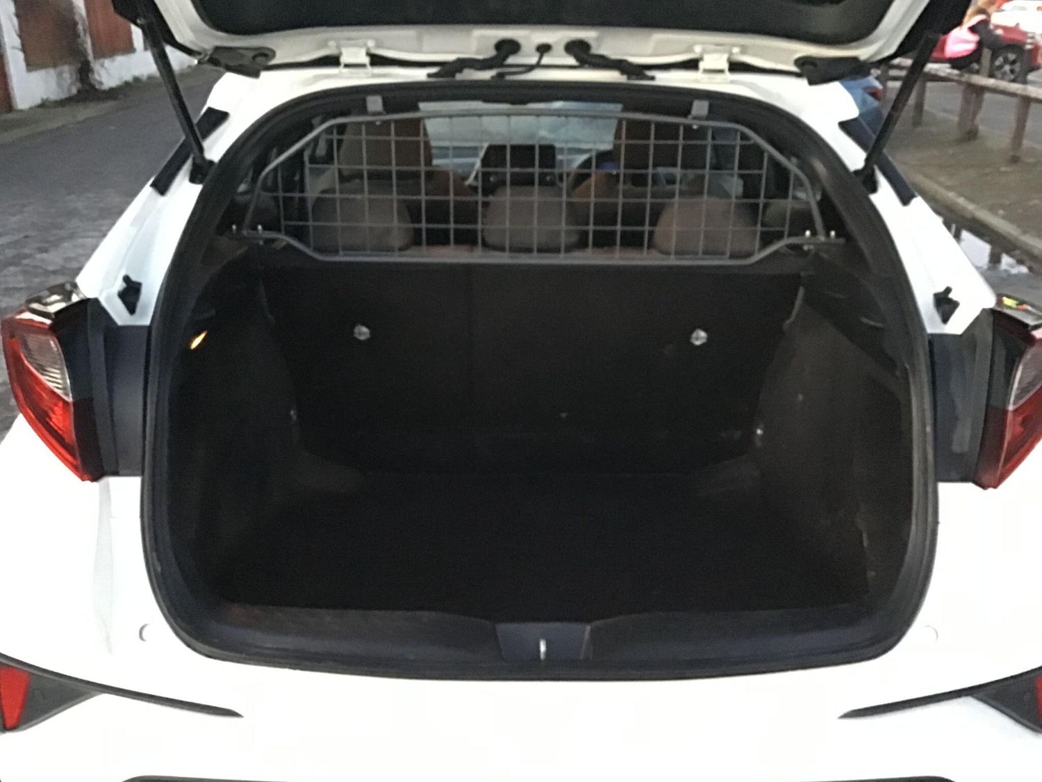 Used Toyota C-HR 2023 for sale - 77039750: Photo 10