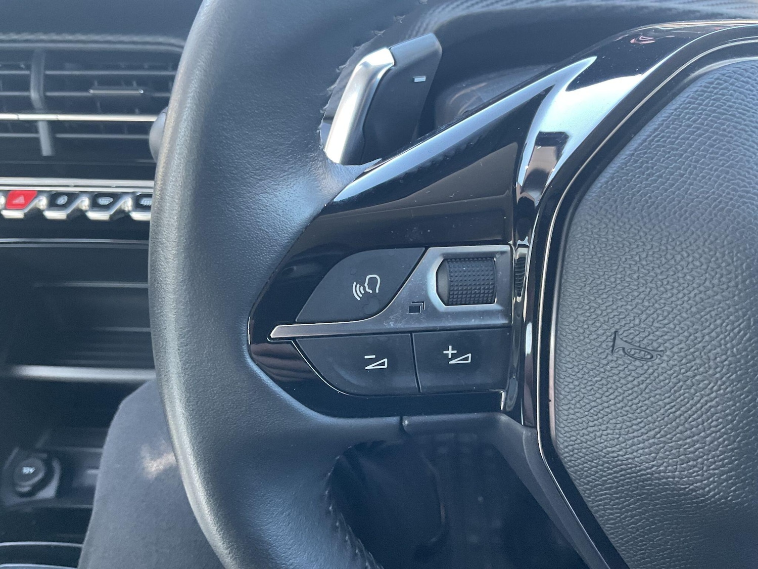 Used Peugeot 208 2022 for sale - 75965579: Photo 23