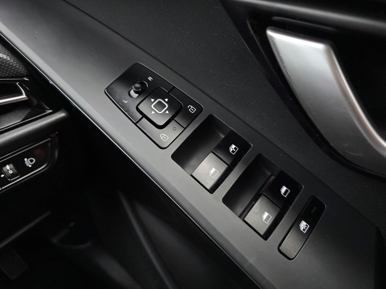 Used Kia Niro for sale - 77882794: Photo 32