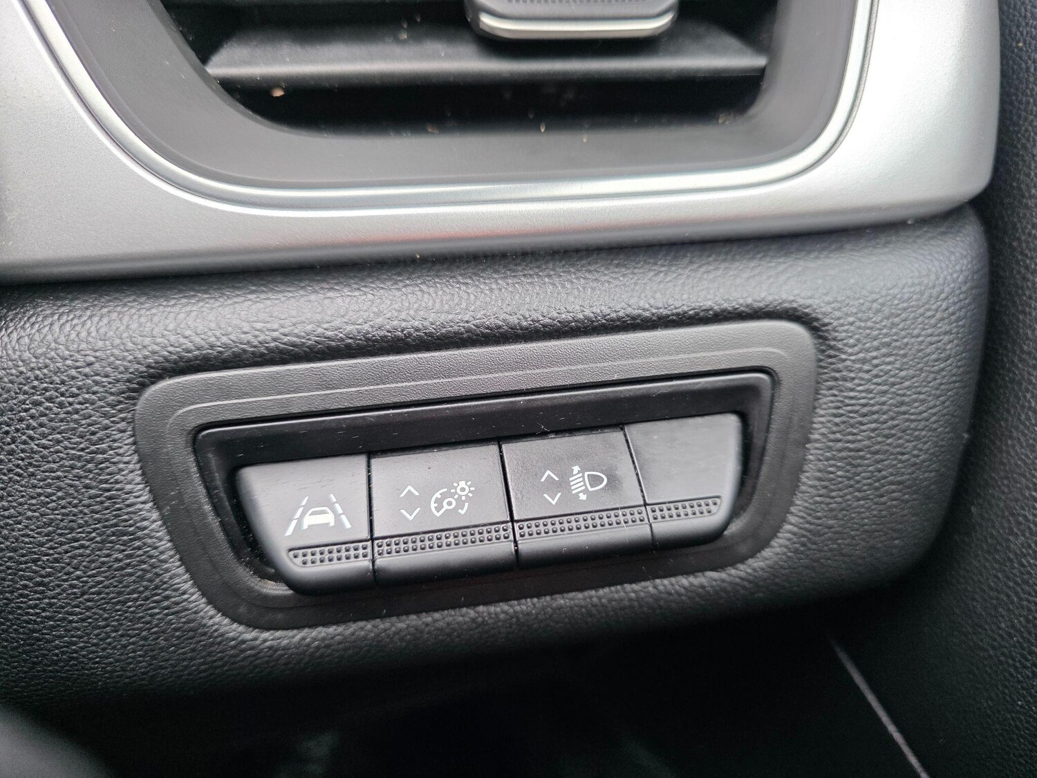 Used Renault Captur 2023 for sale - 77510163: Photo 29