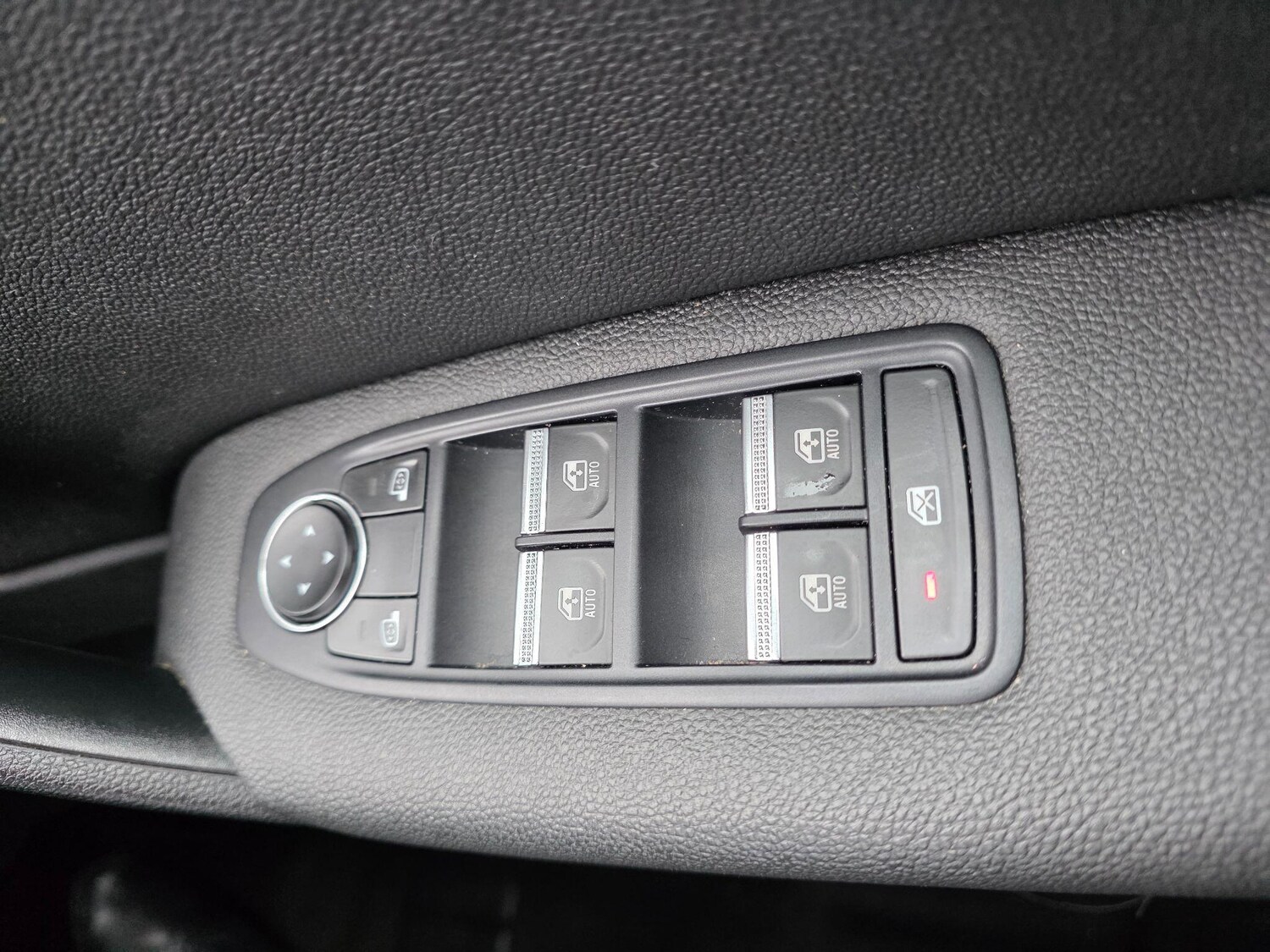 Used Renault Captur 2023 for sale - 77510163: Photo 30