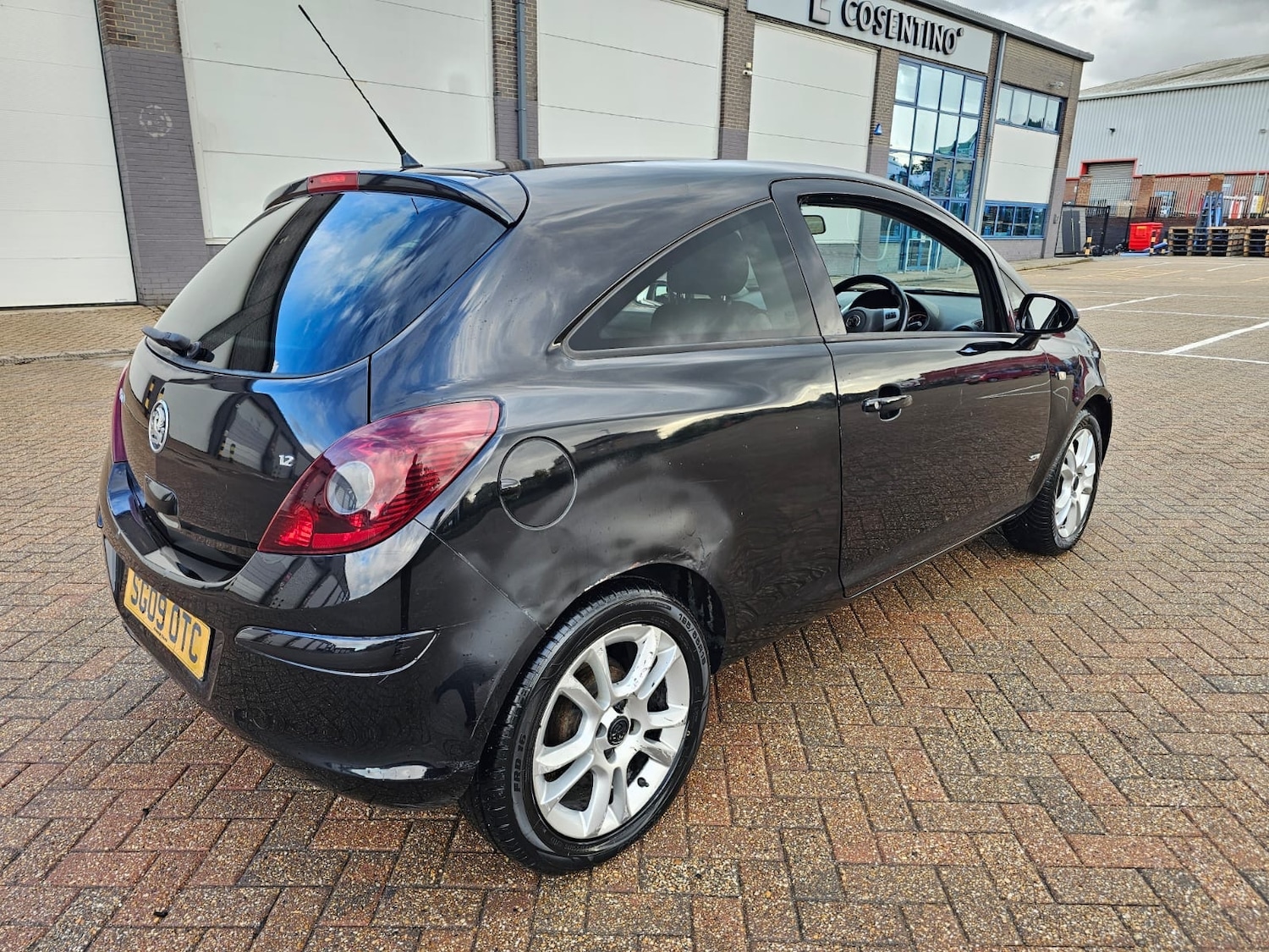 Used Vauxhall Corsa 2009 for sale - 76377152: Photo 8