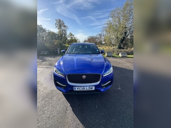 Used Jaguar F-Pace 2018 for sale - 76576985: Photo
