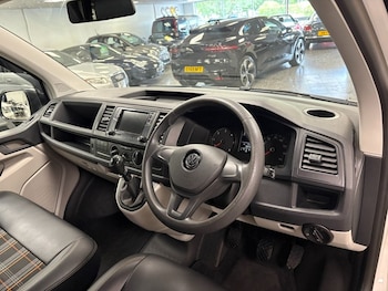 Used Volkswagen Transporter 2015 for sale - 78887644: Photo