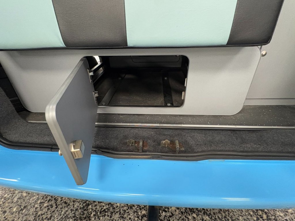 Used Volkswagen Campervan 1998 for sale - 76570192: Photo 39