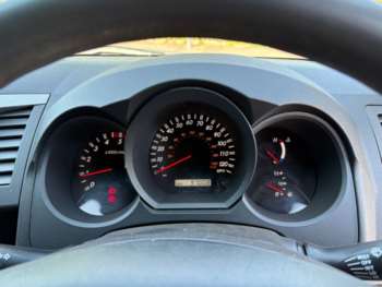 Used Toyota Hilux 2008 for sale - 74784456: Photo