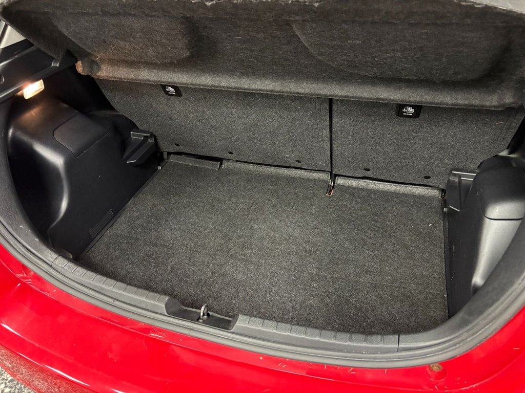 Used Toyota Yaris 2018 for sale - 76009638: Photo 12