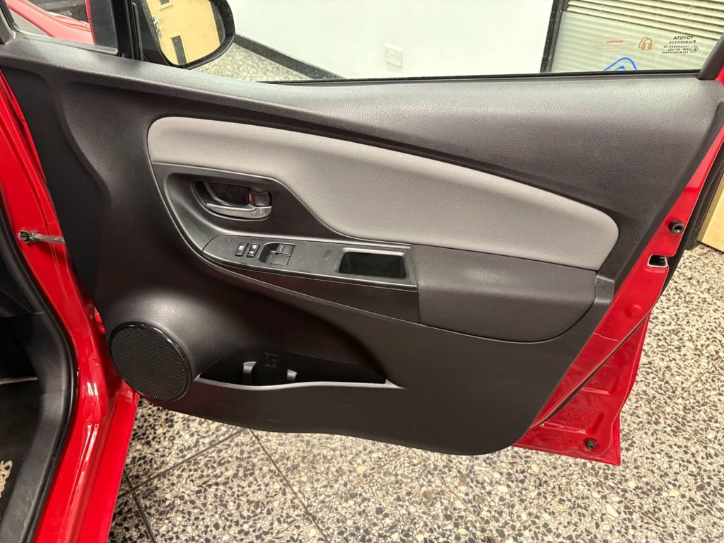 Used Toyota Yaris 2018 for sale - 76009638: Photo 17