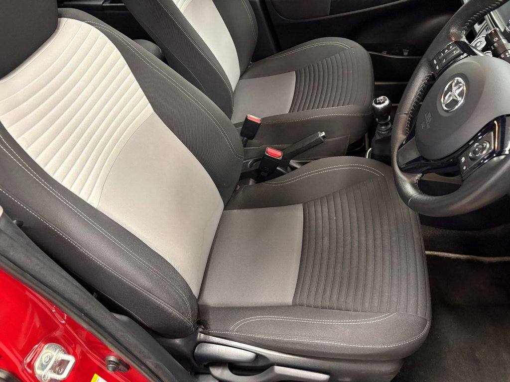 Used Toyota Yaris 2018 for sale - 76009638: Photo 19