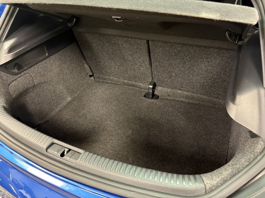 Used Volkswagen Scirocco 2015 for sale - 76797810: Photo 17