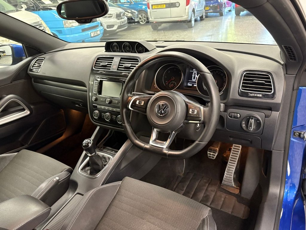 Used Volkswagen Scirocco 2015 for sale - 76797810: Photo 2