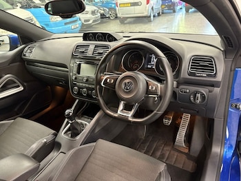 Used Volkswagen Scirocco 2015 for sale - 76797810: Photo