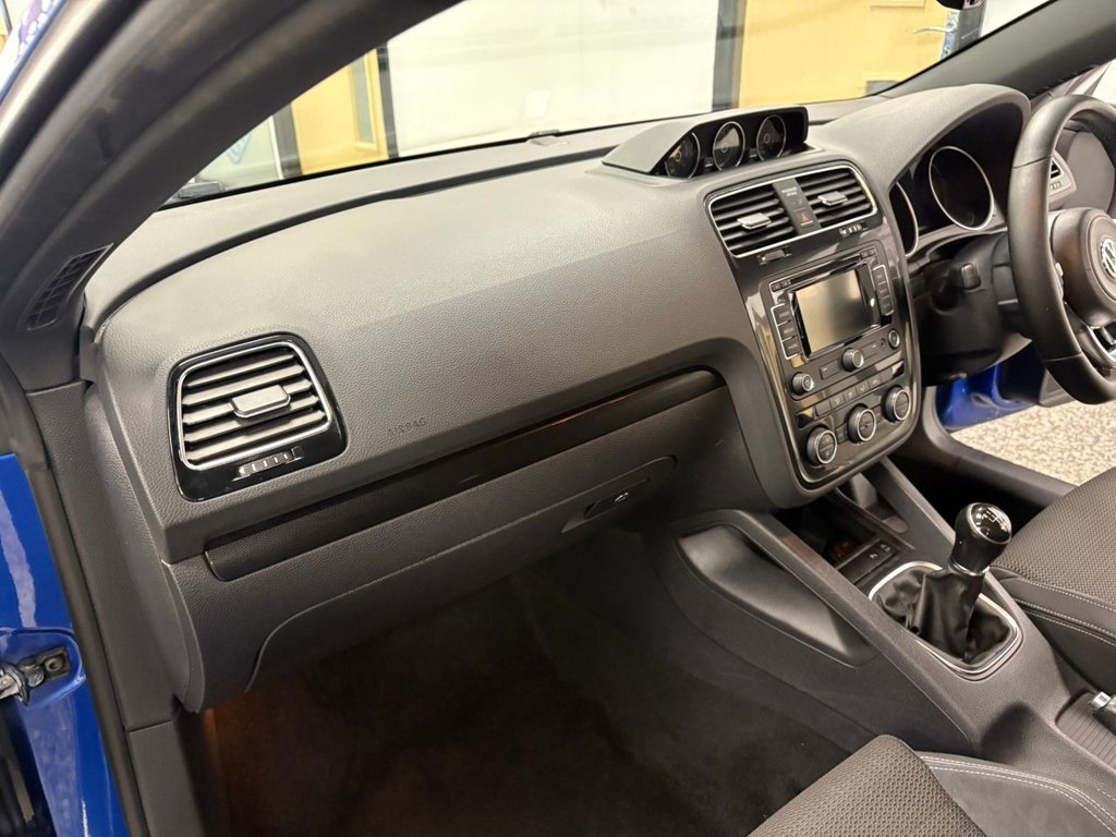 Used Volkswagen Scirocco 2015 for sale - 76797810: Photo 36