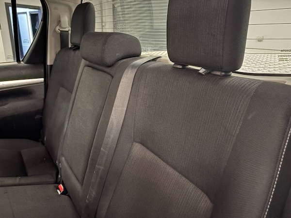 Used Toyota Hilux 2016 for sale - 75286651: Photo 16