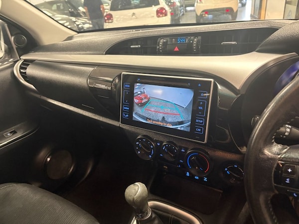 Used Toyota Hilux 2016 for sale - 75286651: Photo 21