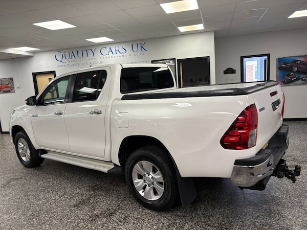 Used Toyota Hilux 2016 for sale - 75286651: Photo 8