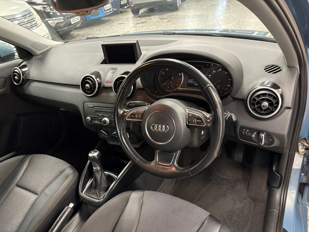 Used Audi A1 2012 for sale - 76469837: Photo 2