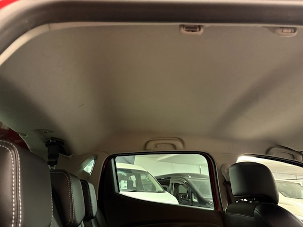 Used Renault Clio 2018 for sale - 76313272: Photo 24