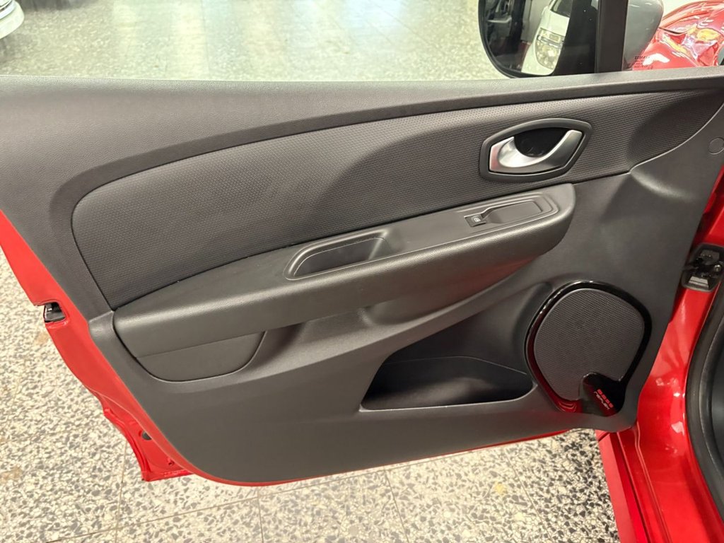 Used Renault Clio 2018 for sale - 76313272: Photo 31