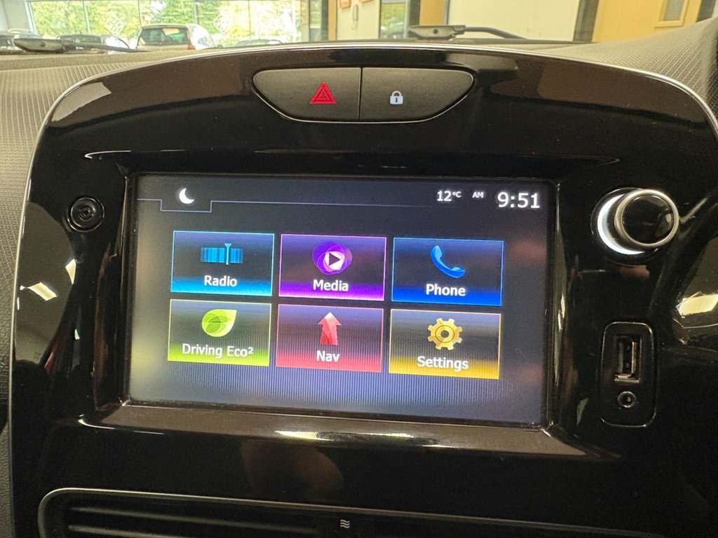 Used Renault Clio 2018 for sale - 76313272: Photo 35