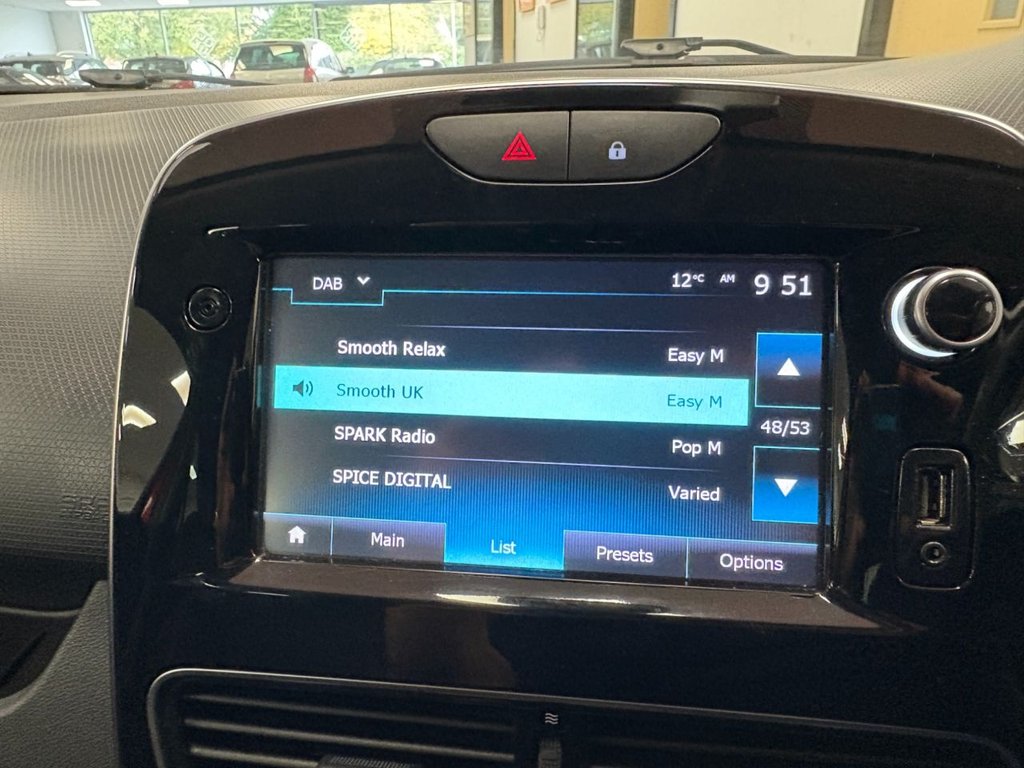 Used Renault Clio 2018 for sale - 76313272: Photo 36