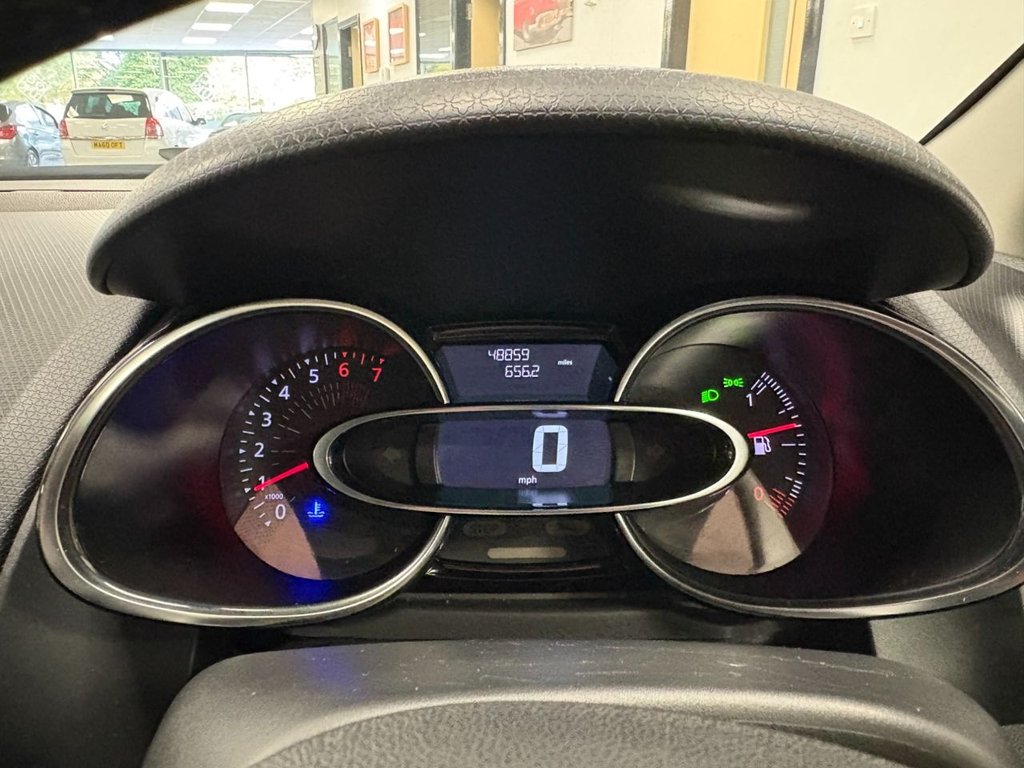 Used Renault Clio 2018 for sale - 76313272: Photo 41