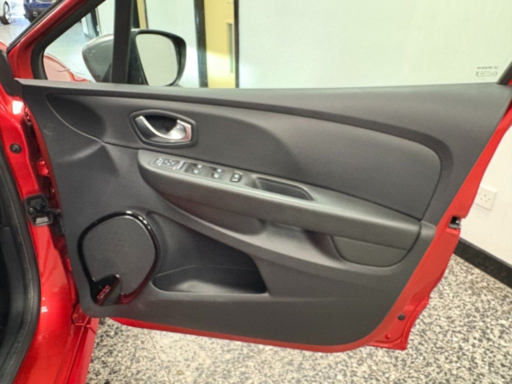 Used Renault Clio 2018 for sale - 76313272: Photo 48