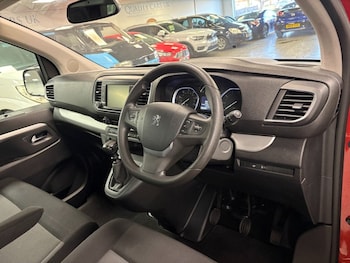 Used Peugeot Traveller 2018 for sale - 77227369: Photo