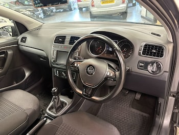 Used Volkswagen Polo 2014 for sale - 79450315: Photo