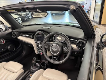Used MINI Convertible 2019 for sale - 79450327: Photo