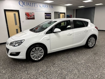 Used Vauxhall Astra 2015 for sale - 77967143: Photo