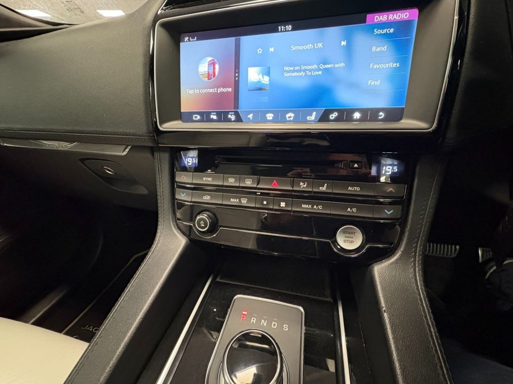 Used Jaguar F-Pace 2016 for sale - 76313058: Photo 36
