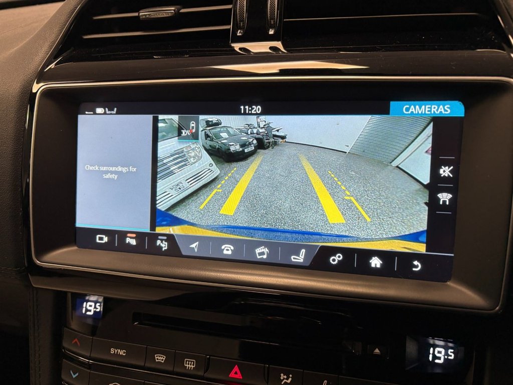 Used Jaguar F-Pace 2016 for sale - 76313058: Photo 40