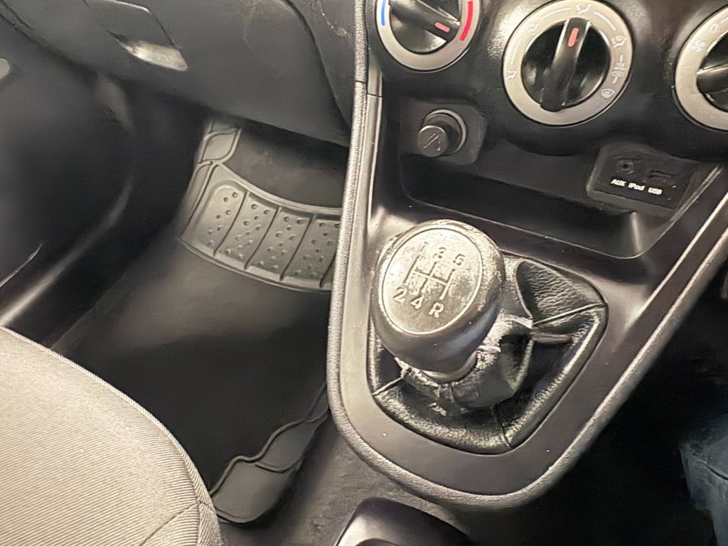 Used Hyundai i10 2013 for sale - 77703927: Photo 32