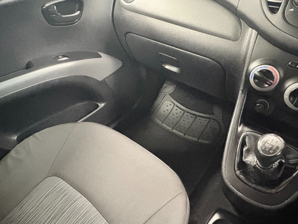 Used Hyundai i10 2013 for sale - 77703927: Photo 33