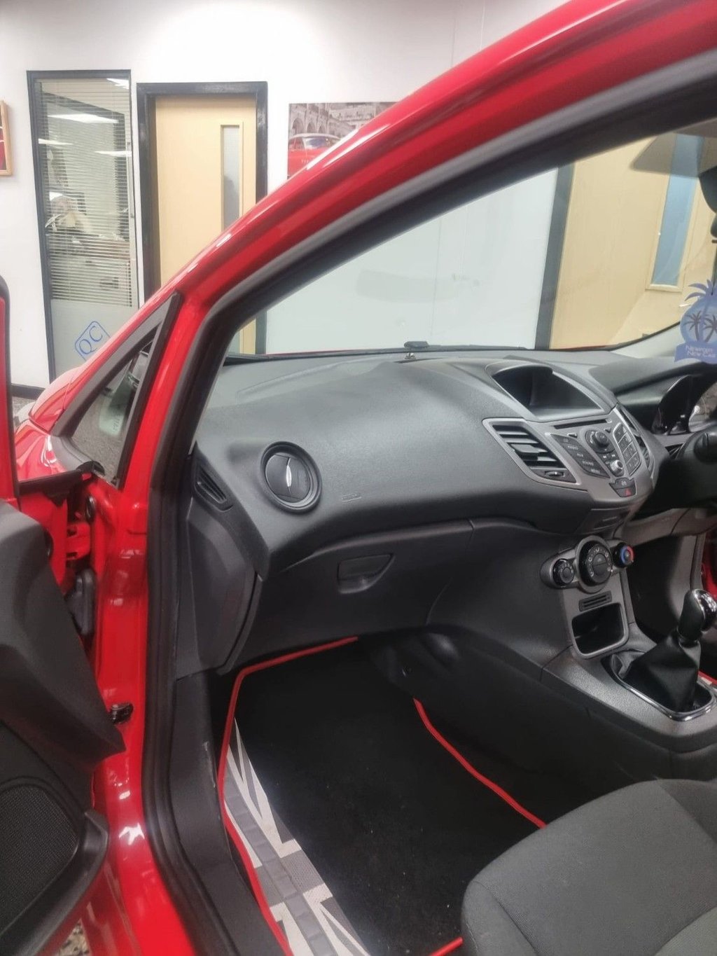 Used Ford Fiesta 2013 for sale - 76962632: Photo 10