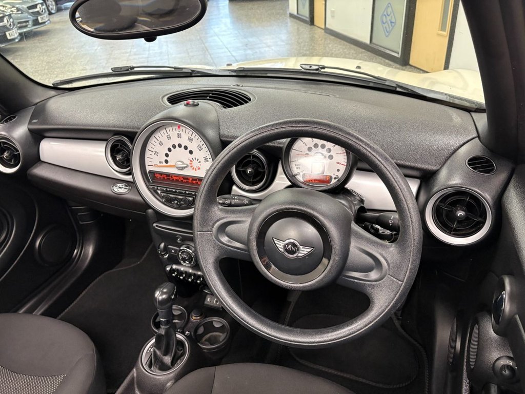 Used MINI Convertible 2012 for sale - 77850114: Photo 2
