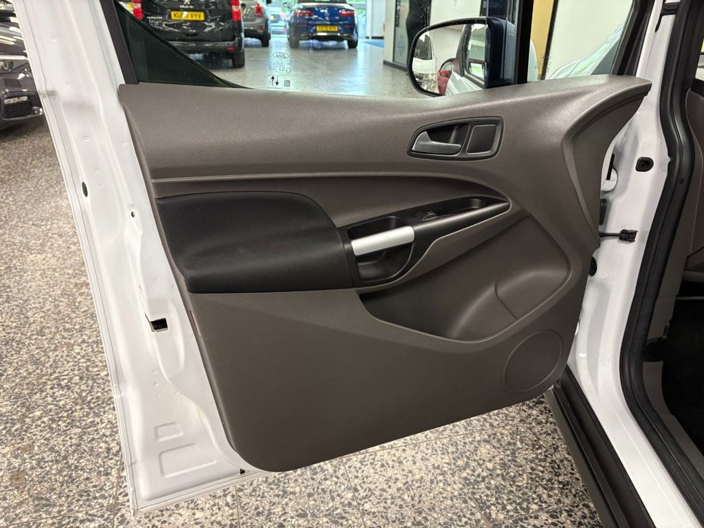 Used Ford Grand Tourneo Connect 2020 for sale - 76147547: Photo 15