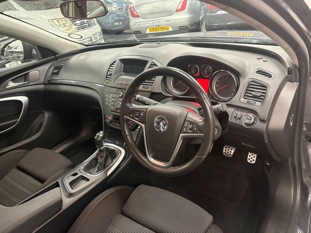 Used Vauxhall Insignia 2011 for sale - 76375993: Photo 2