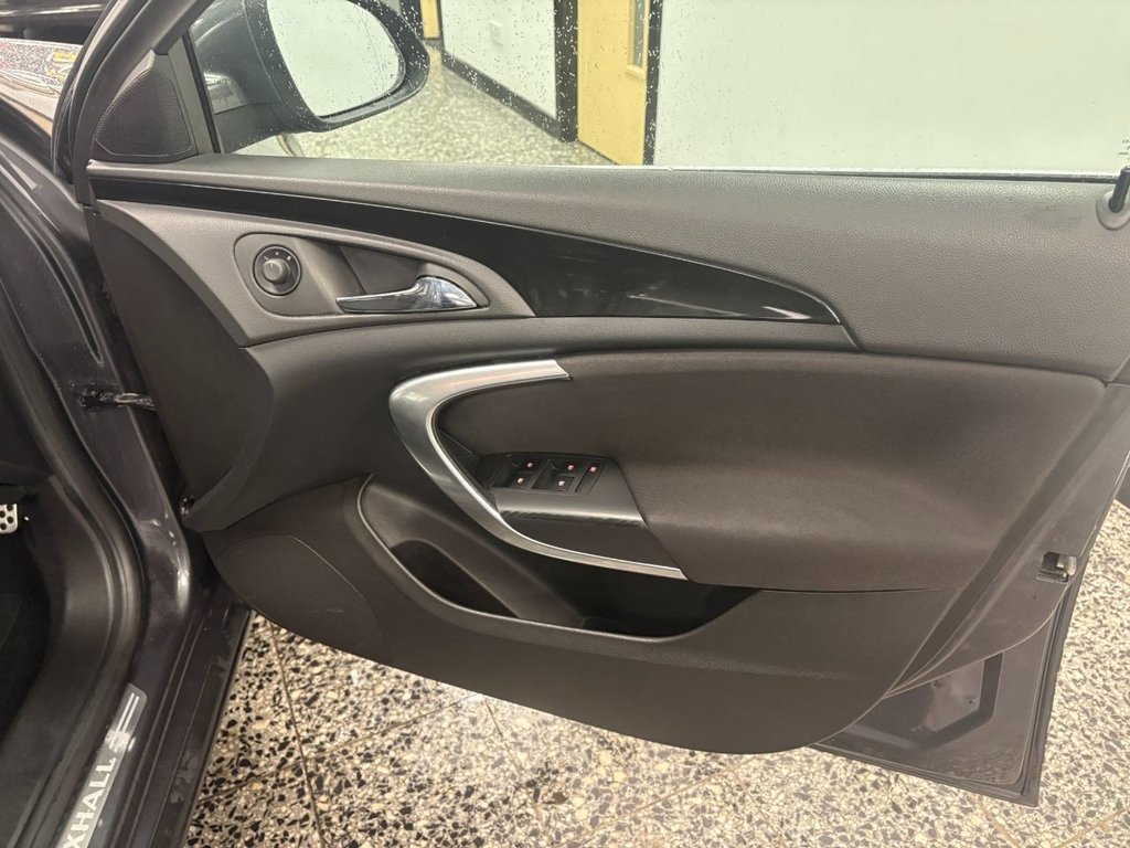 Used Vauxhall Insignia 2011 for sale - 76375993: Photo 20