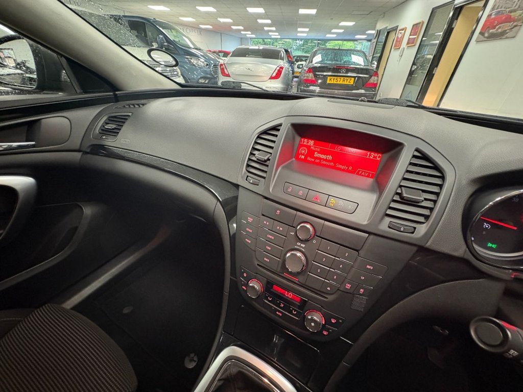 Used Vauxhall Insignia 2011 for sale - 76375993: Photo 28