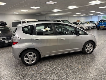 Used Honda Jazz 2010 for sale - 75538148: Photo