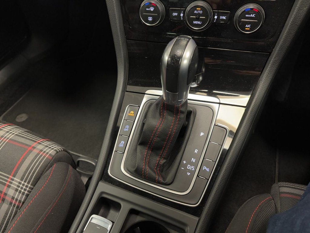 Used Volkswagen Golf 2018 for sale - 76520781: Photo 11