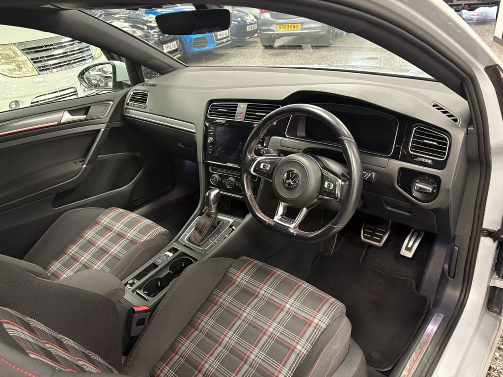 Used Volkswagen Golf 2018 for sale - 76520781: Photo 21