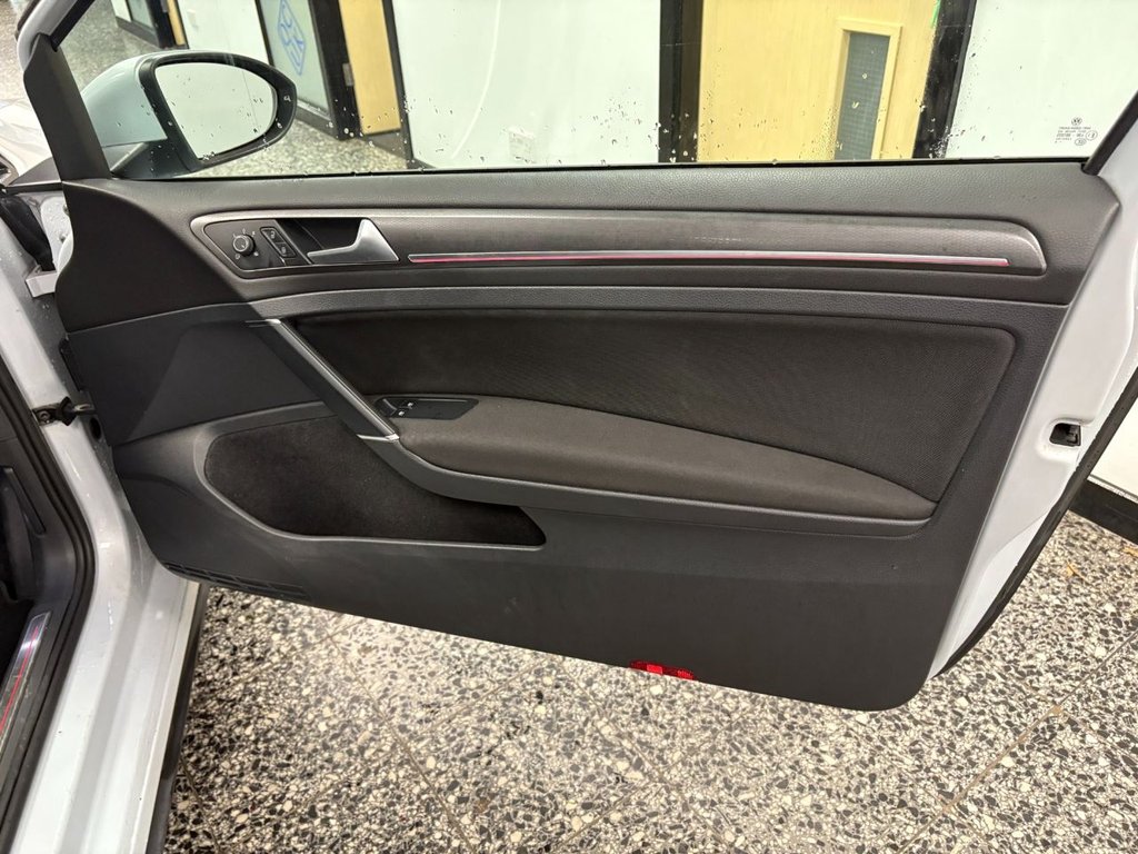 Used Volkswagen Golf 2018 for sale - 76520781: Photo 23